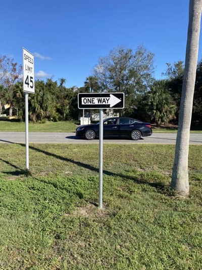 Traffic & Street Signs Photo